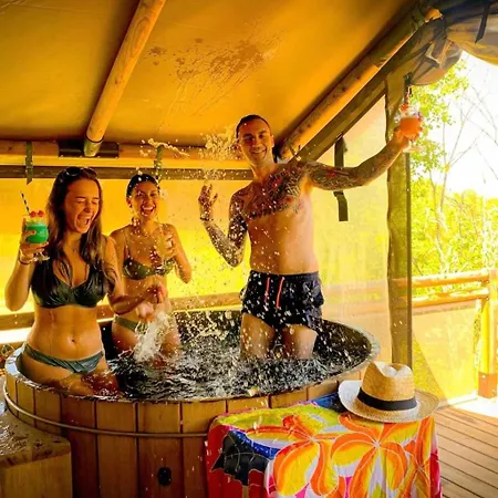 3 Etoiles - Piscine - Eeebci Camping *