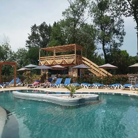 Camping 3 Etoiles - Piscine - Eeebci *